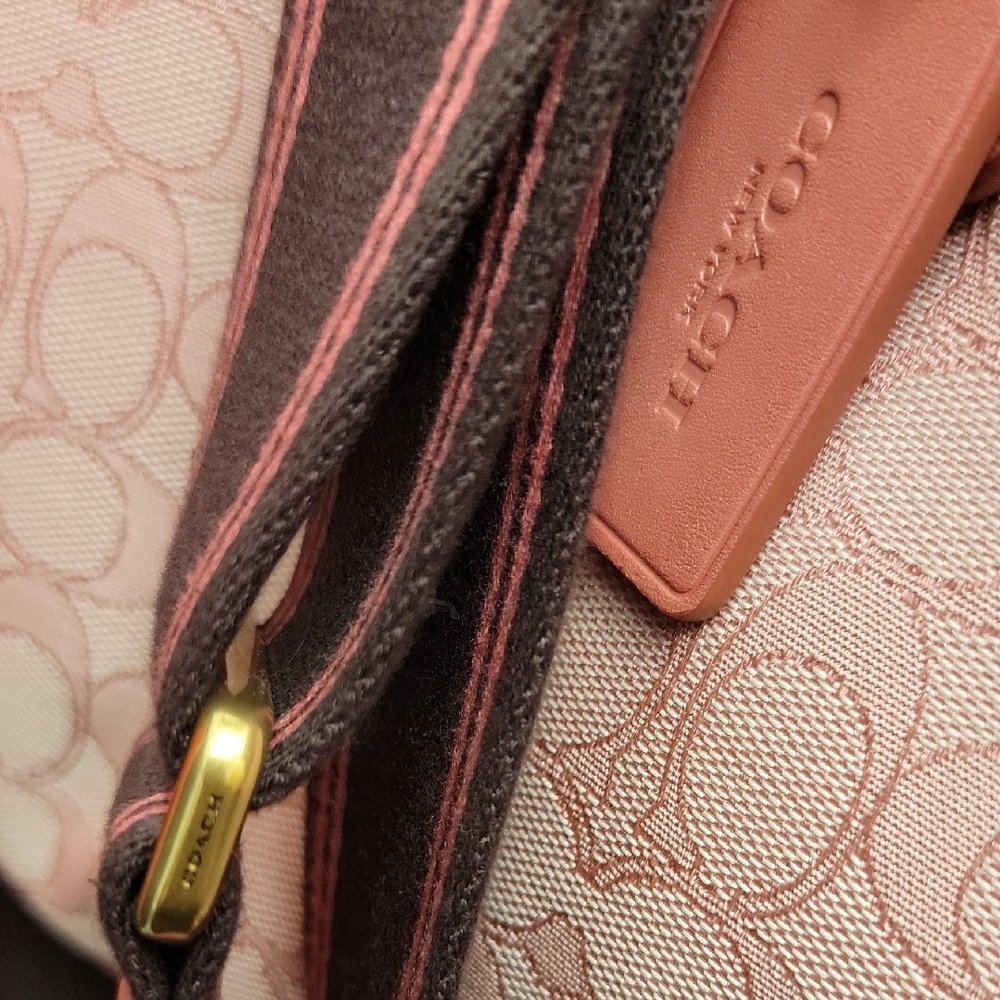Coach Field Tote 30 In Signature Jacquard No. C3282 - Picture 7 of 13